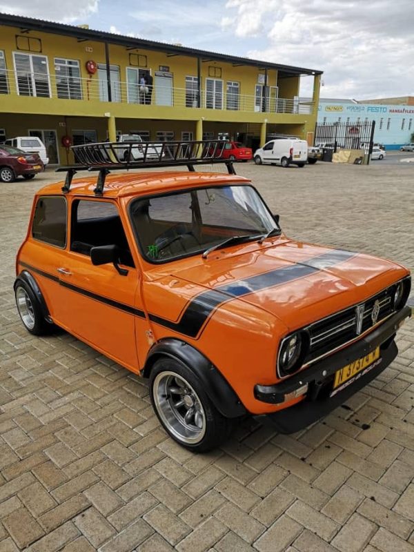 Group 2 Wide Wheel Arches Fiberglass – Black (With Rubber) - Image 2